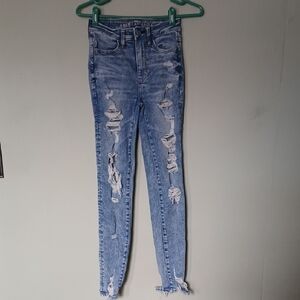 American Eagle Outfitters Light Blue Distressed  Jeans Size 00